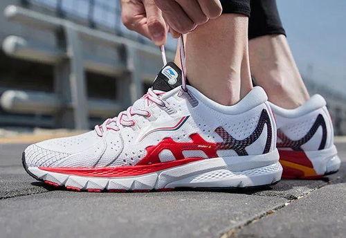 李宁新一代跑鞋爆料视频,科技升级，跑者新选择