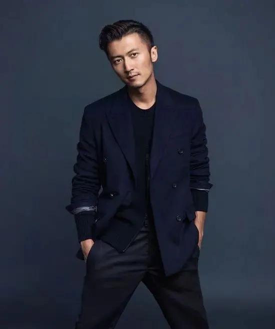 谢霆锋大爆料娱乐圈,娱乐圈背后的惊人真相